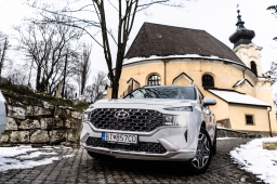 Hyundai Santa Fe Hybrid 1,6 T-GDi 4x4 Premium - Auto do voza i do ko-stola!